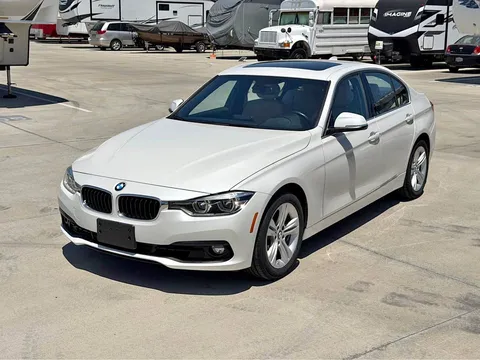 2017 BMW 3 Series 330i Sedan 4D