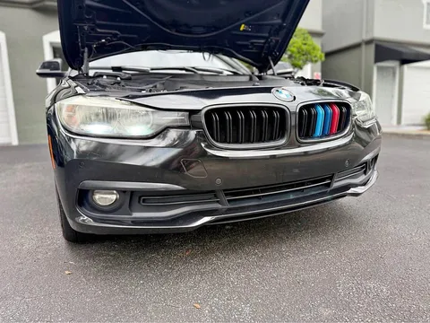 2017 BMW 3 Series 330i Sedan 4D