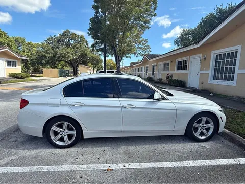 2017 BMW 3 Series 330i Sedan 4D