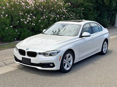 2017 BMW 3 Series 330i Sedan 4D