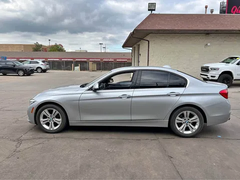 2017 BMW 3 Series 330i Sedan 4D