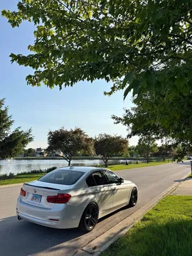 2017 BMW 3 Series 330i xDrive Sedan 4D