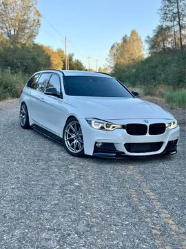 2017 BMW 3 Series 330i xDrive Sport Wagon 4D