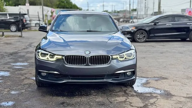 2017 BMW 3 Series 330i