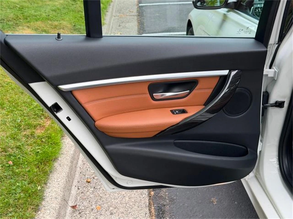 2017 BMW F30 3 Series Sedan - Image 23 of 31