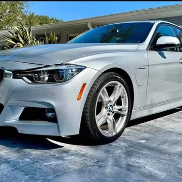 2017 BMW 330e