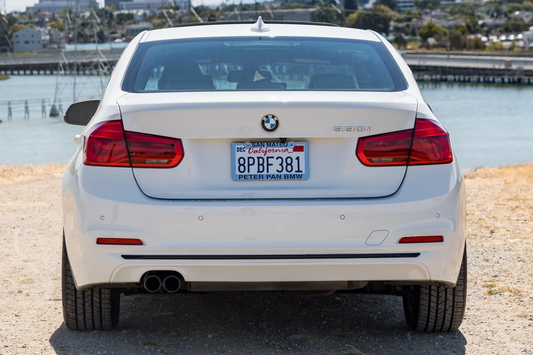 2017 BMW F30 3 Series Sedan - Image 5 of 31