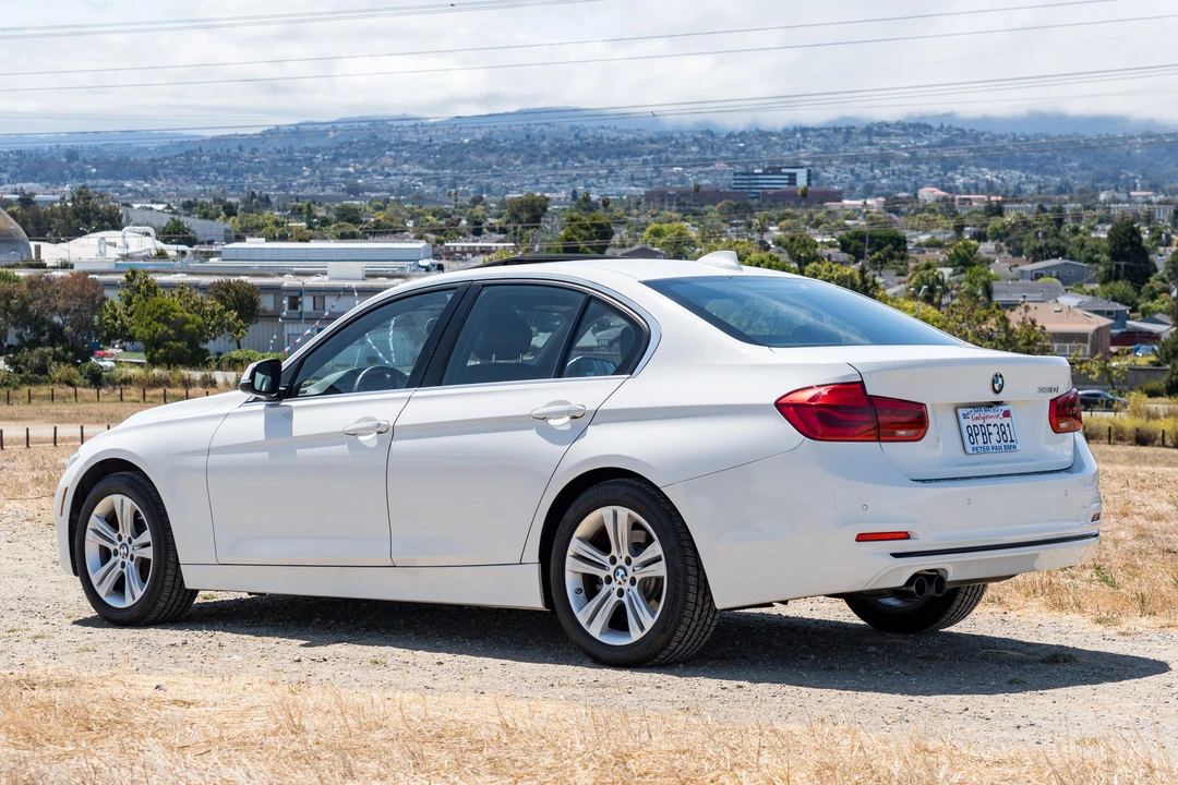 2017 BMW F30 3 Series Sedan - Image 4 of 31