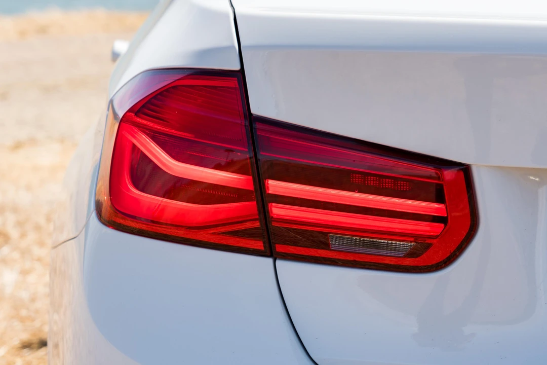 2017 BMW F30 3 Series Sedan - Image 13 of 31