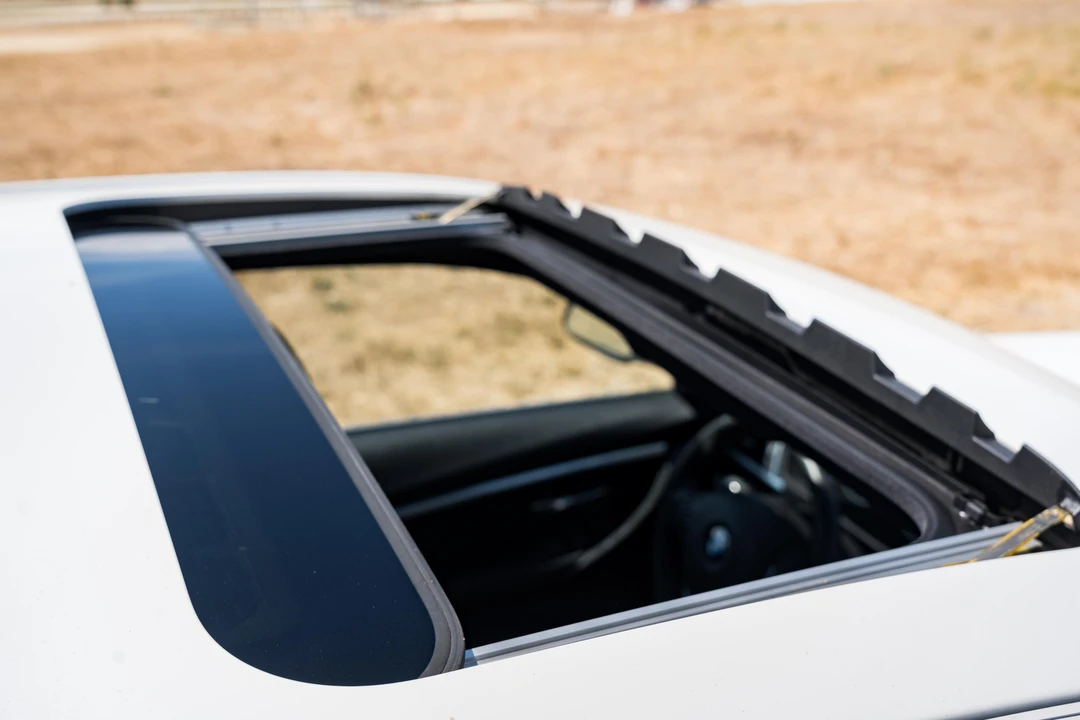 2017 BMW F30 3 Series Sedan - Image 20 of 31
