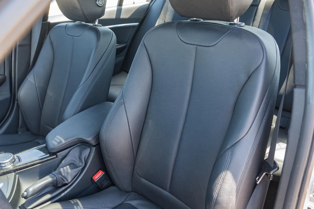 2017 BMW F30 3 Series Sedan - Image 29 of 31