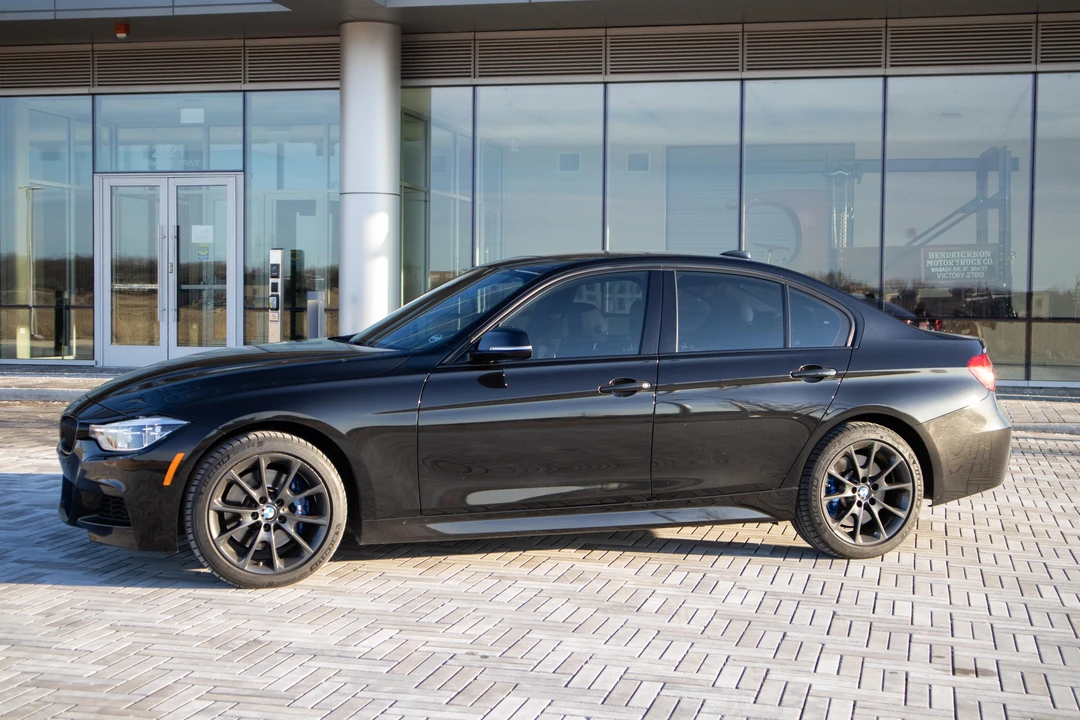 2017 BMW F30 3 Series Sedan - Image 17 of 31