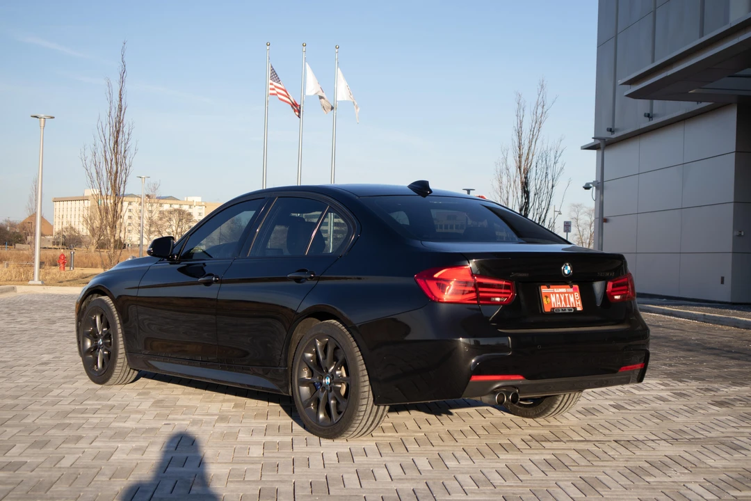 2017 BMW F30 3 Series Sedan - Image 23 of 31