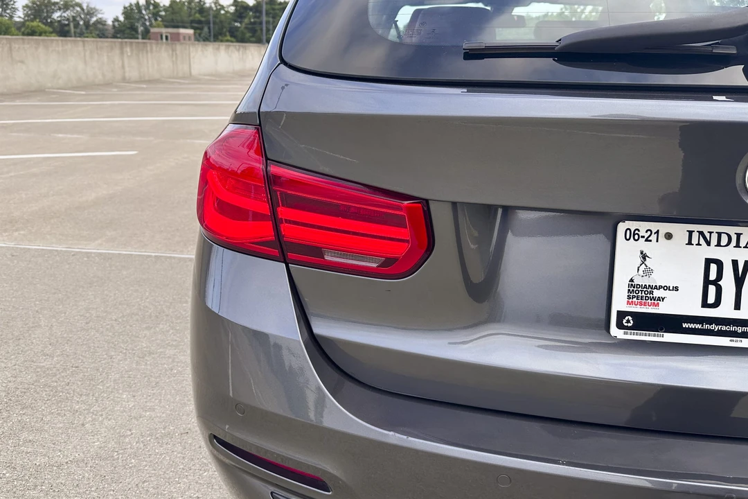 2017 BMW F31 3 Series Touring - Image 27 of 31