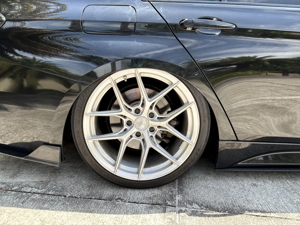2017 BMW F30 335i & 340i Sedan - Image 29 of 31