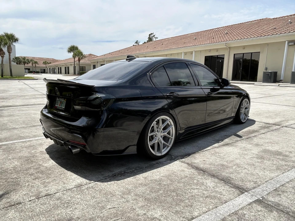2017 BMW F30 335i & 340i Sedan - Image 12 of 31