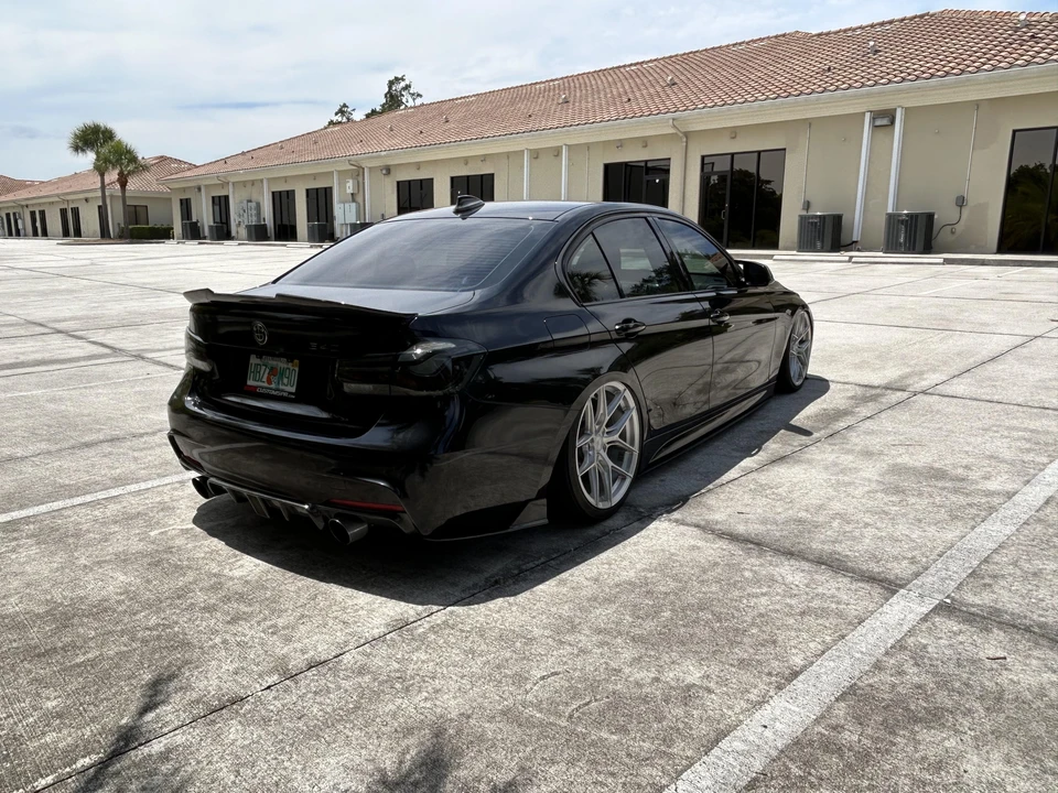 2017 BMW F30 335i & 340i Sedan - Image 11 of 31