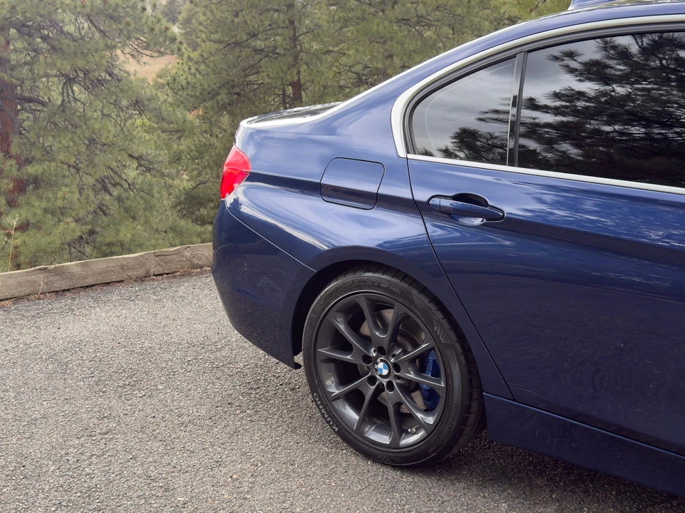 2017 BMW F30 335i & 340i Sedan - Image 25 of 31
