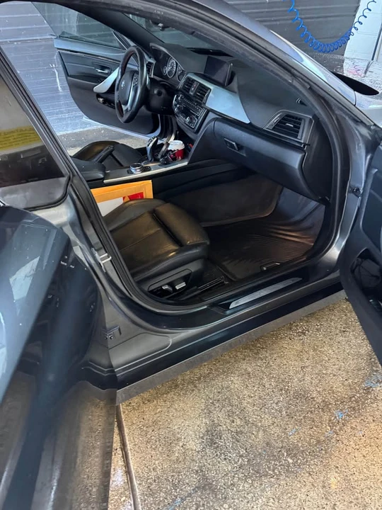 2017 BMW 4 Series - Image 5 of 7