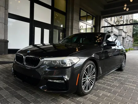 2017 BMW 5 Series 243