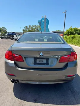 2017 BMW 5 Series 528xi Sedan 4D