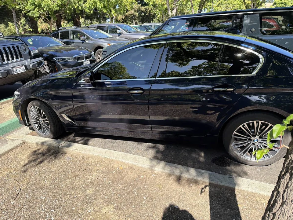 2017 BMW 5 Series - Image 3 of 4