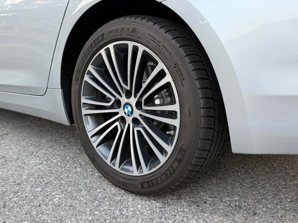 2017 BMW G30 5 Series Sedan - Image 7 of 17
