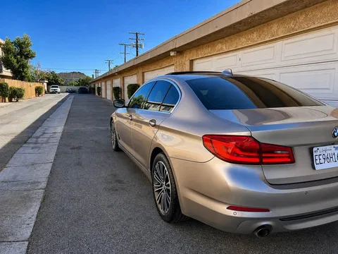 2017 BMW 5 Series 530i Sedan 4D