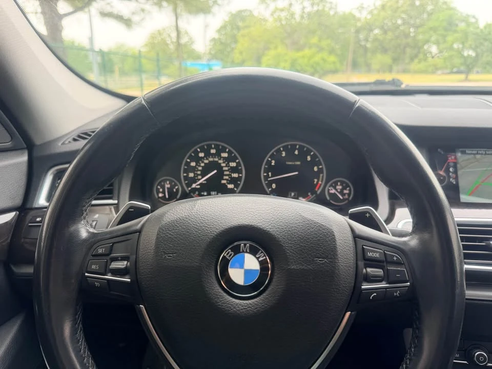 2017 BMW 5 Series - Image 17 of 18