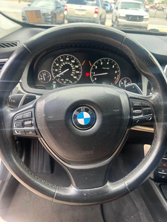 2017 BMW 5 Series - Image 10 of 15