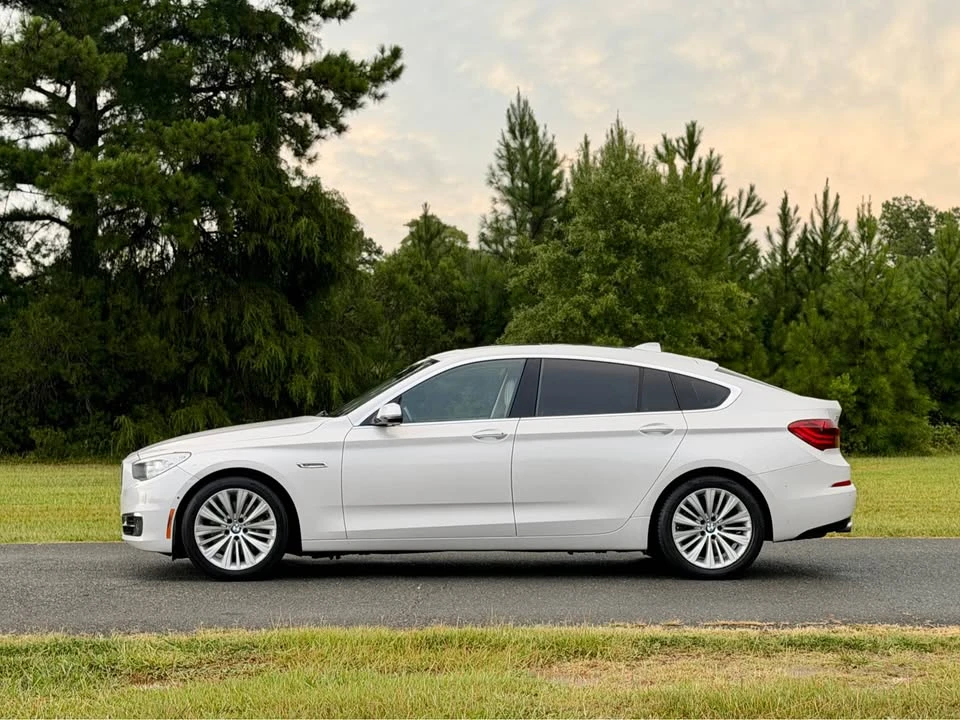 2017 BMW 5 Series - Image 8 of 19