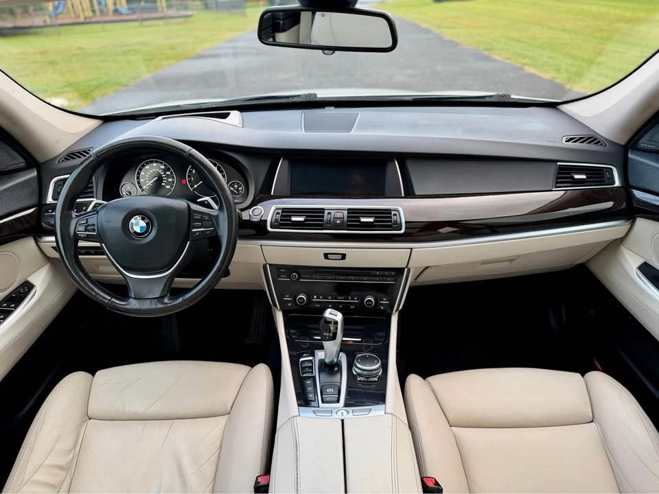 2017 BMW 5 Series - Image 14 of 19