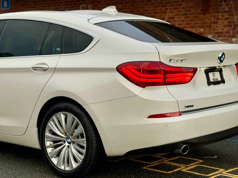 2017 BMW 5 Series - Image 9 of 20