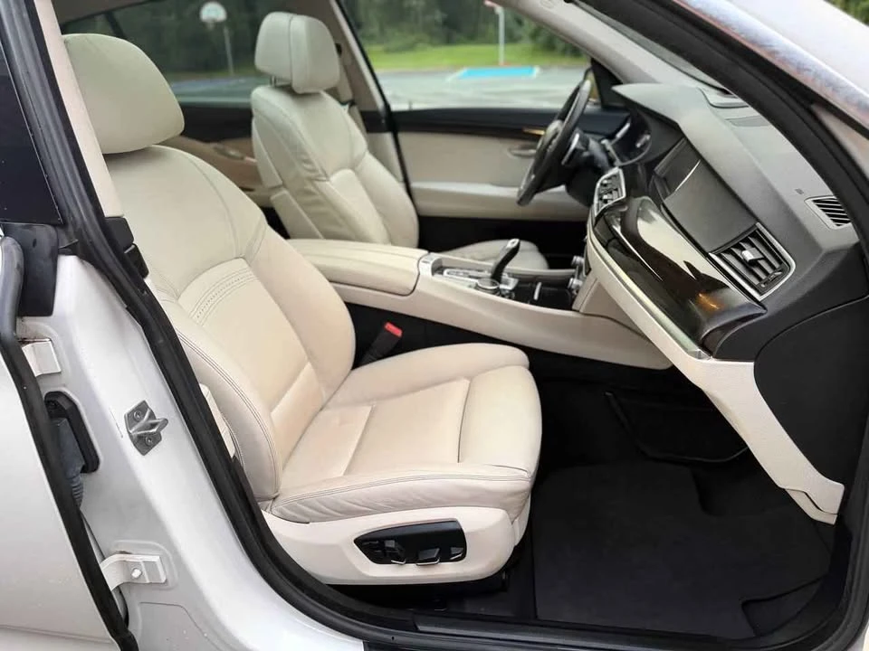 2017 BMW 5 Series - Image 15 of 20