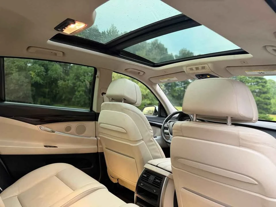 2017 BMW 5 Series - Image 19 of 20
