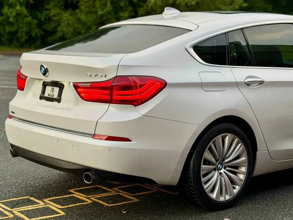 2017 BMW 5 Series - Image 4 of 20