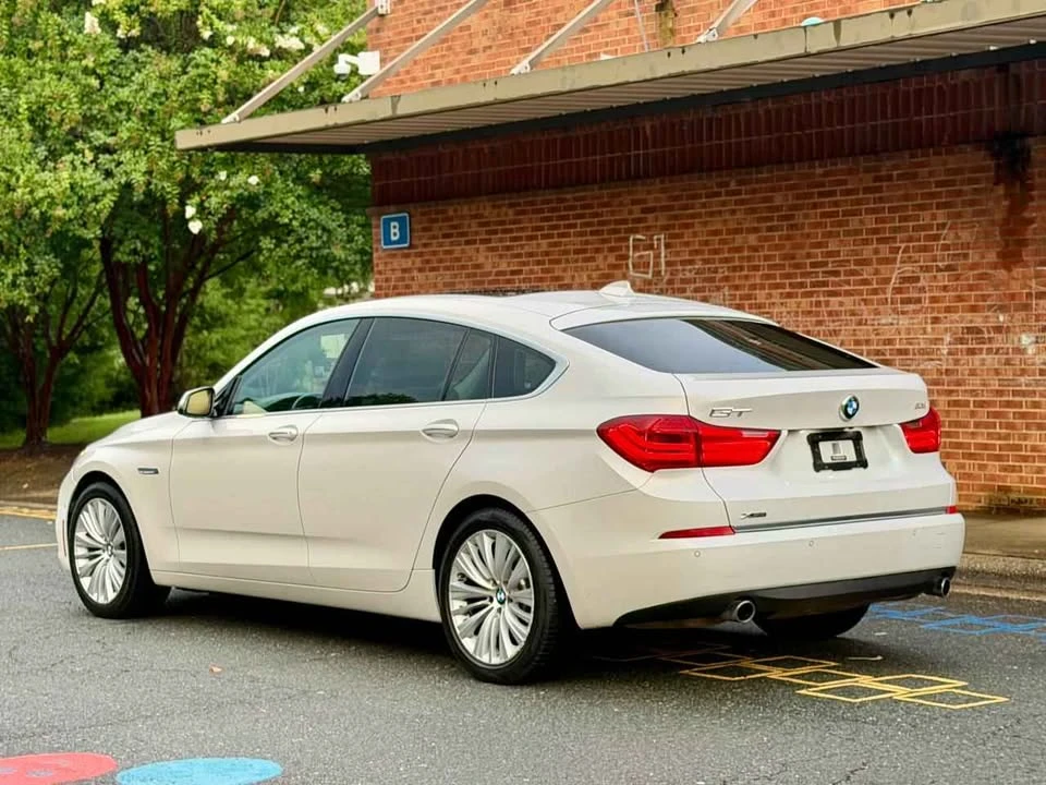 2017 BMW 5 Series - Image 8 of 20
