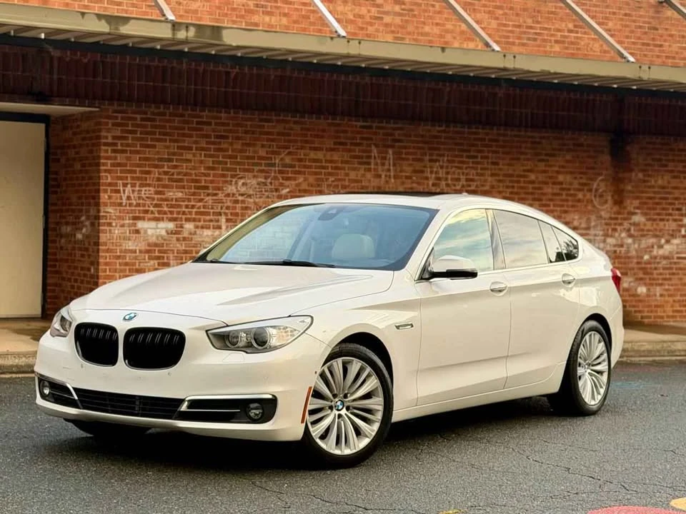 2017 BMW 5 Series - Image 11 of 20