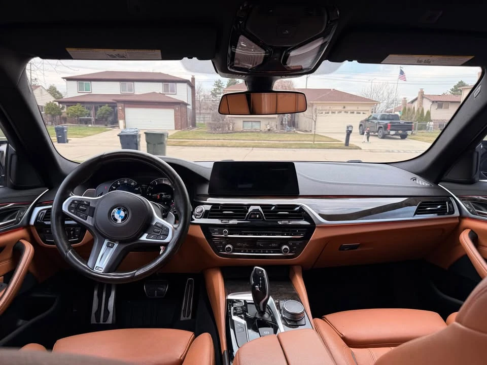 2017 BMW 5 Series - Image 10 of 11