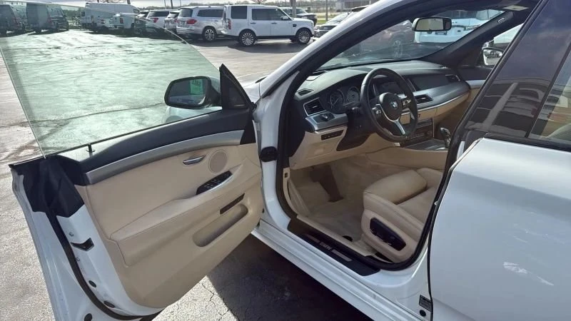 2017 BMW 5 Series - Image 9 of 11