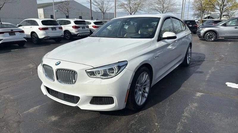 2017 BMW 5 Series - Image 10 of 11