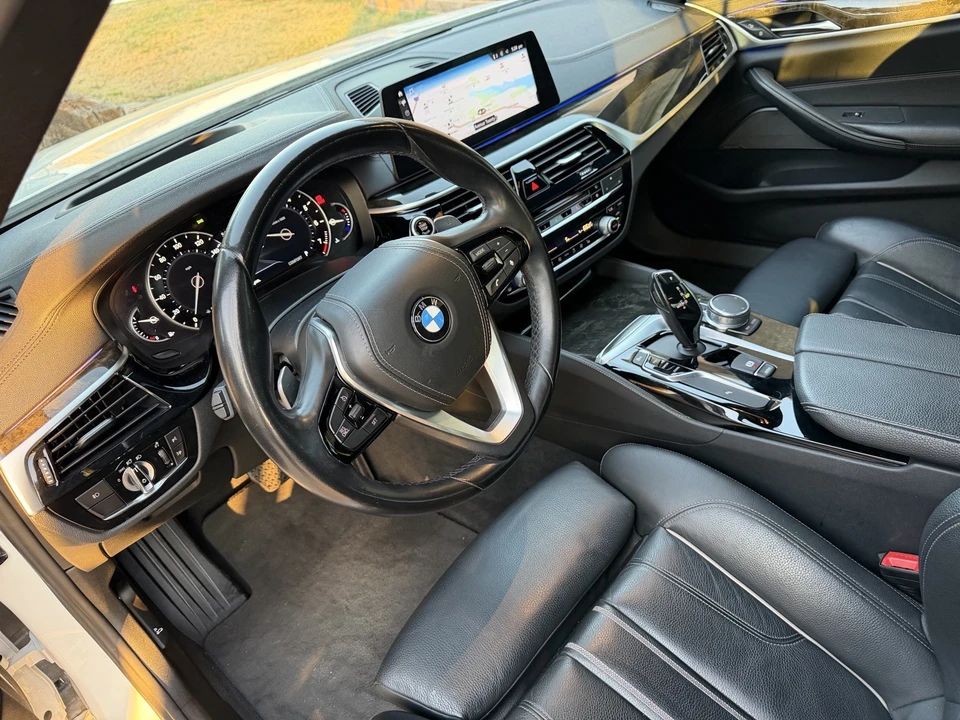 2017 BMW G30 5 Series Sedan - Image 18 of 21