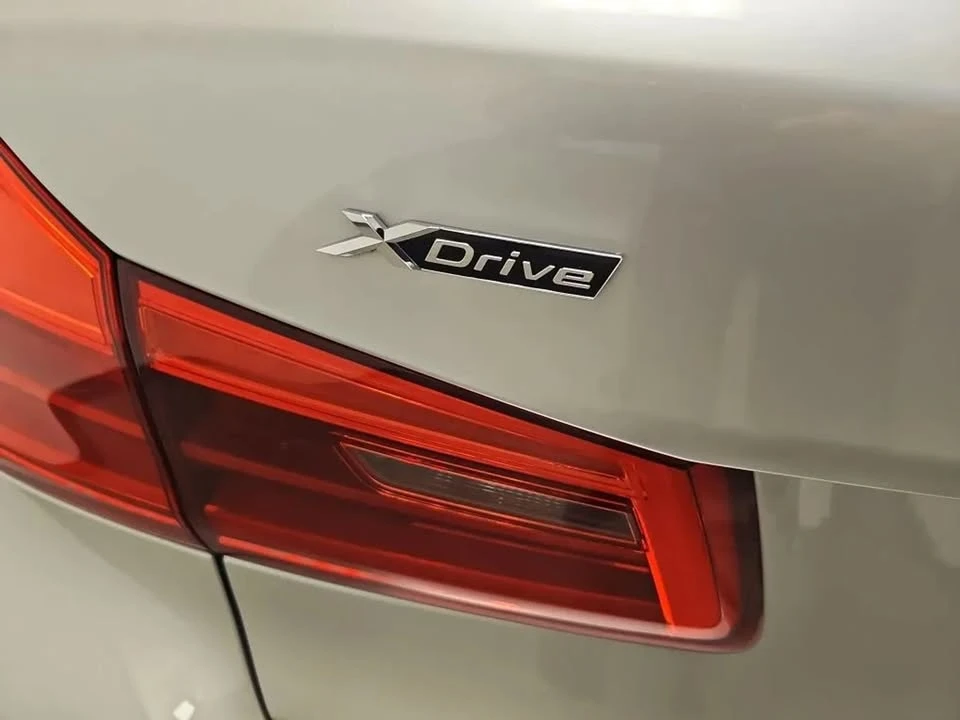 2017 BMW 5 Series - Image 11 of 20