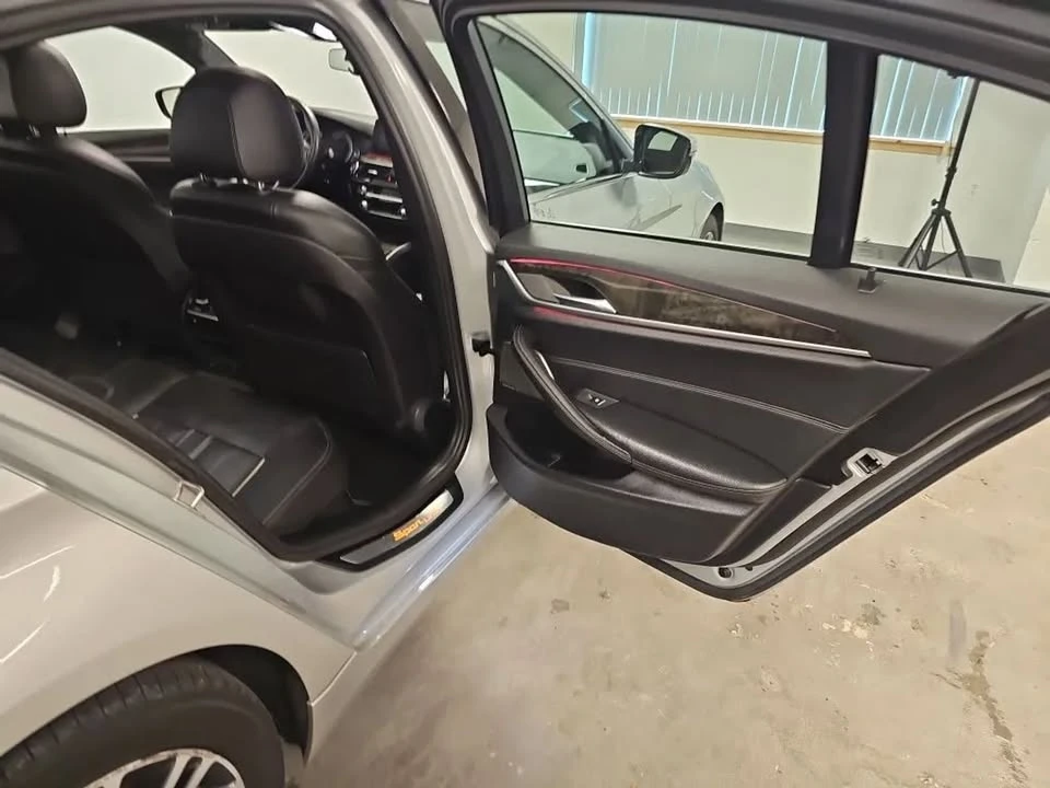 2017 BMW 5 Series - Image 14 of 20