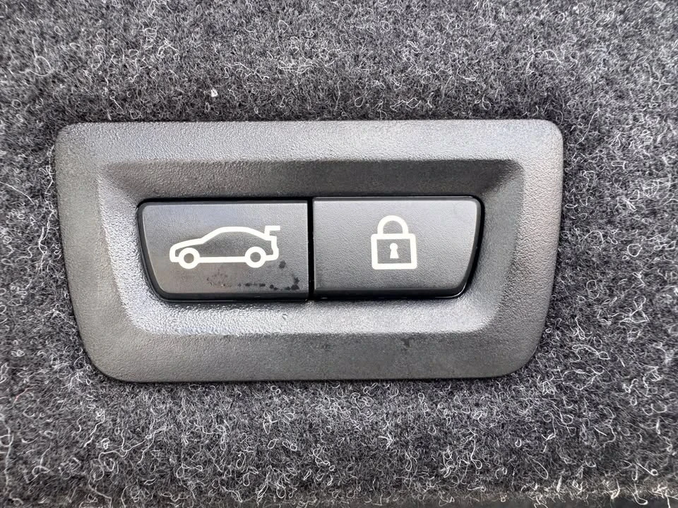 2017 BMW 5 Series - Image 11 of 20