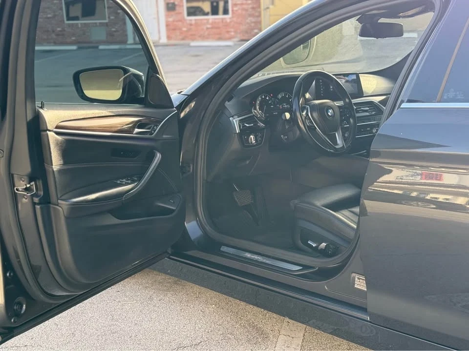 2017 BMW 5 Series - Image 9 of 20
