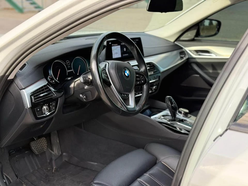 2017 BMW G30 5 Series Sedan - Image 10 of 18