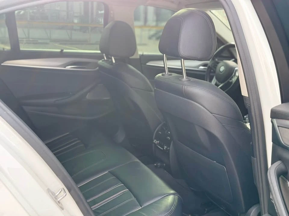 2017 BMW G30 5 Series Sedan - Image 15 of 18