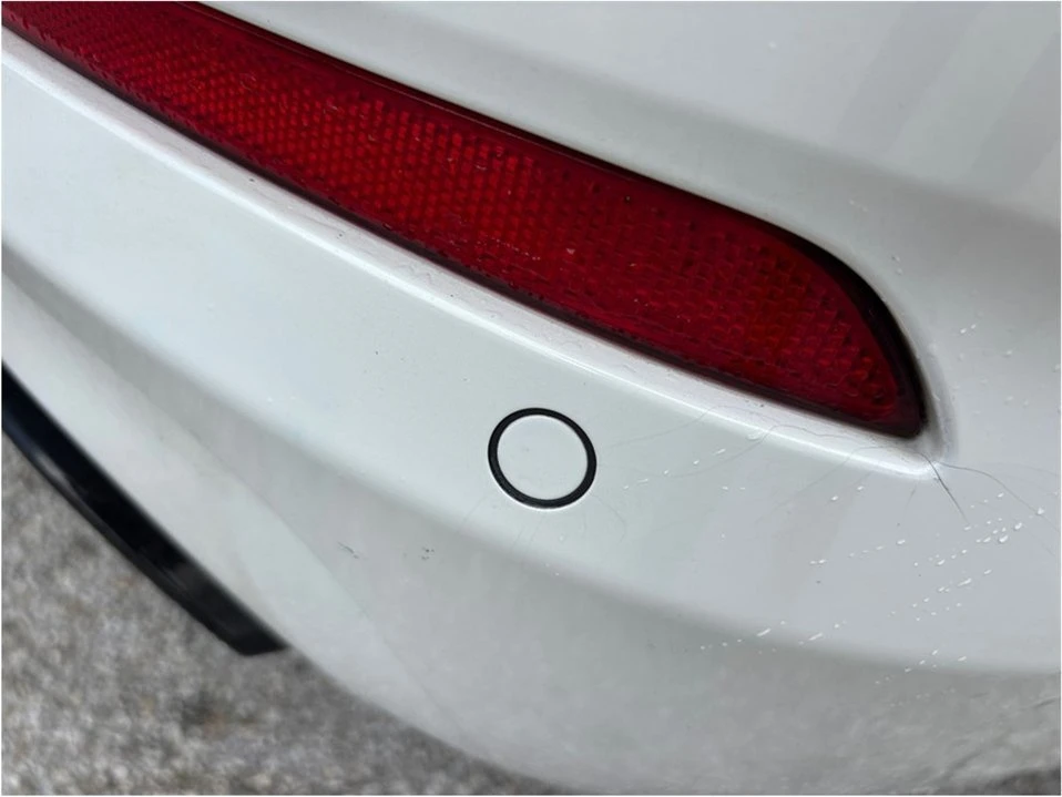 2017 BMW 5 Series - Image 16 of 20