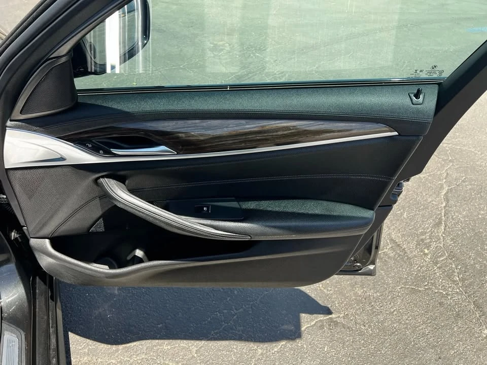 2017 BMW 5 Series - Image 17 of 20